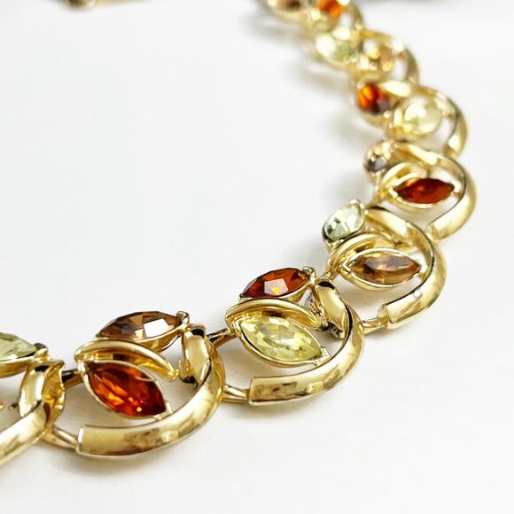 Coro Mid-Century Vintage Rhinestone Leaf Collar Necklace - Picture 3 of 9